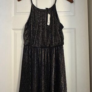 Francesca’s Elegant Black and Gold Dress